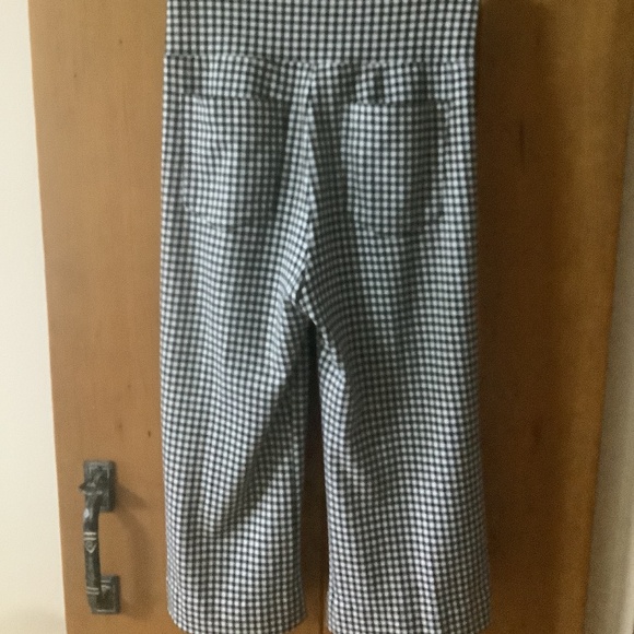 Cabi bombshell crop pants - Picture 4 of 5